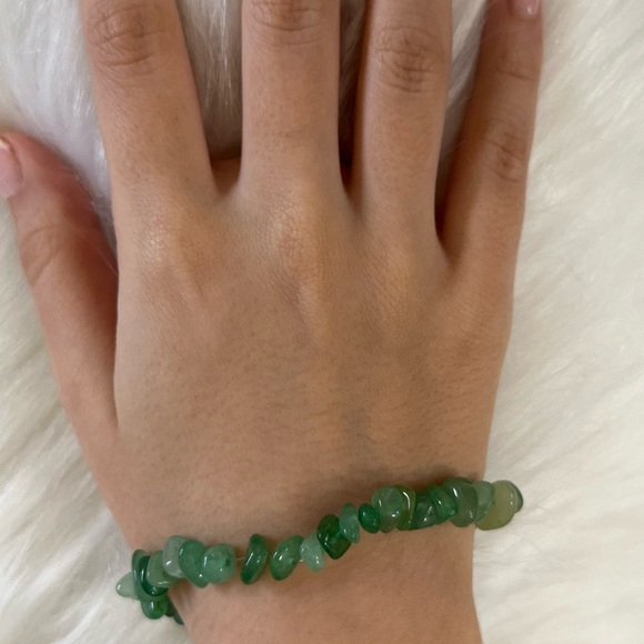 Jade green Stone Bracelet - Picture 2 of 4